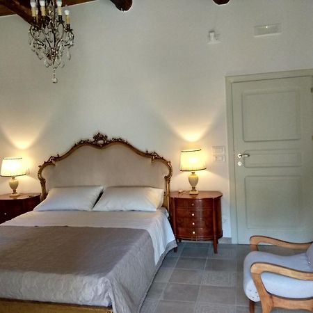 Palazzo Cantarella Stella Cilento Bilik gambar